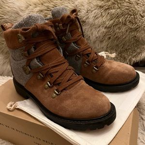 TOMS Summit Waterproof Boots - size 8